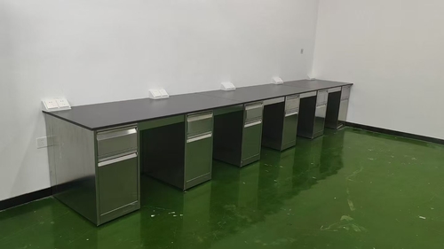Últimos blogs de la empresa sobre Fabricantes de bancos de laboratorio de acero inoxidable de conexión de pernos versátiles para la industria alimentaria y de bebidas