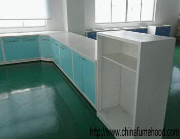 Buen precio Muebles de acero montados en la pared del laboratorio, tabla de funcionamiento resistente del laboratorio del álcali en línea