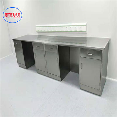 Buen precio Banco de laboratorio de acero inoxidable de plata con 2 gabinetes y como número de piernas de dibujo en línea