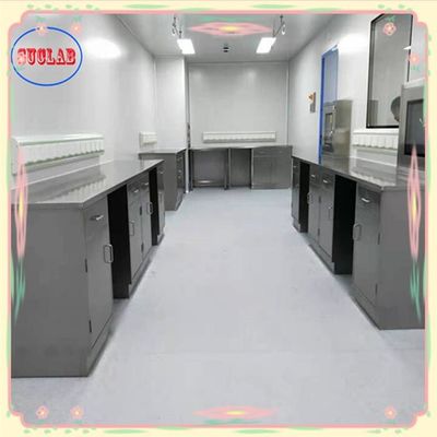 Buen precio Banco de laboratorio de acero inoxidable pulido para la mesa de trabajo con método de instalación de conexión de pernos en línea