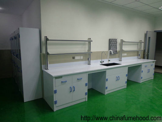 Buen precio Los PP estructuran el estante corrosivo anti el reactivo de las tablas y de los muebles 8-10m m Worktops del laboratorio en línea