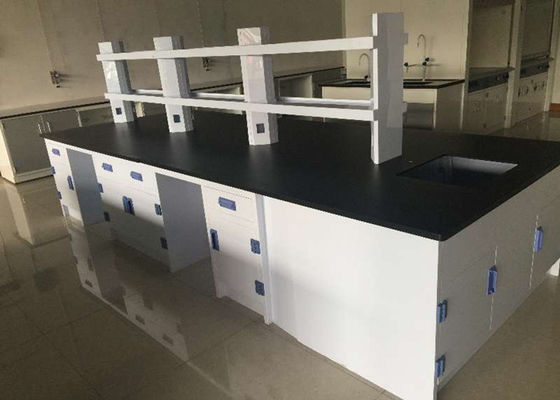 Buen precio Muebles del laboratorio de química de la universidad/banco de trabajo de acero del laboratorio con los estantes el reactivo en línea