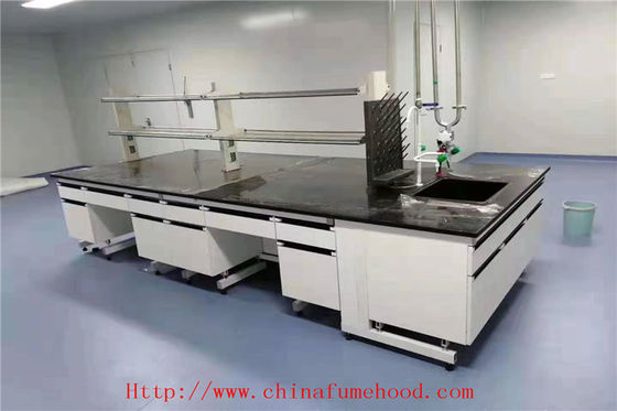 Buen precio El laboratorio modificado para requisitos particulares del tamaño presenta el álcali de los bancos de trabajo - fácil resistente limpiar en línea