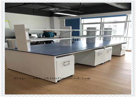 Buen precio Gabinetes del laboratorio del metal/puestos de trabajo derechos libres del laboratorio de ciencia en línea