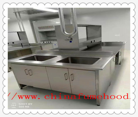 Buen precio Tablas de acero inoxidables y muebles del laboratorio para el sitio de limpieza del hospital en línea