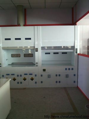 Buen precio El álcali resiste la capilla del humo de los PP, humo químico Hood Corrosion Preventive Cabinet en línea