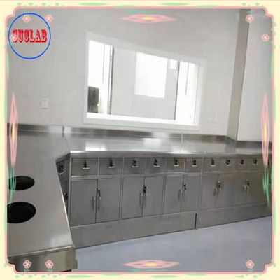 Buen precio 1500*750*900MM Banco de laboratorio de acero inoxidable con estructura integral de 300 kg en línea