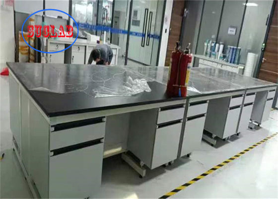 Buen precio Laboratorio de Química Resistente a los Químicos Banco de trabajo de laboratorio Trabajo de casos EE.UU. Con características de seguridad resistentes al fuego en línea