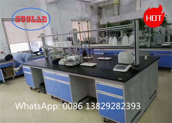 Buen precio Bancos de trabajo de laboratorio laminados resistentes a los productos químicos y gabinetes con gabinetes en línea