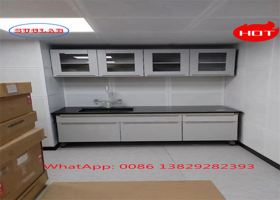 Buen precio Banco de trabajo de laboratorio de laminado resistente a productos químicos con gabinetes para una mayor seguridad en línea