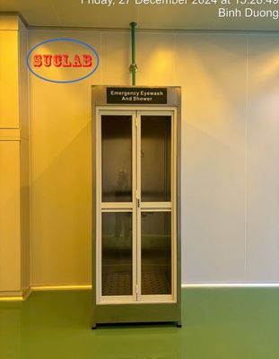 Buen precio Cabecera de rociador de flujo suave Seguridad de emergencia lavado de ojos Cubicles de ducha para una fácil instalación en la pared en línea