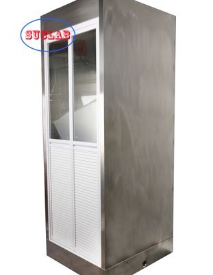 Buen precio Sala de lavado de ojos de la ducha de emergencia industrial con cabeza de pulverización de flujo suave y cabeza de ducha de acero inoxidable en línea